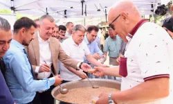 Kocaeli'de aşure kazanı kardeşlik için kaynadı