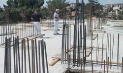 Merzifon'da okul inşaatı incelendi