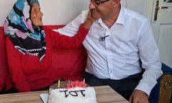Samsun'da 101 yaşına giren kadına sürpriz doğum günü kutlaması