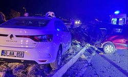 Tokat'ta iki otomobilin çarpıştığı kazada 9 kişi yaralandı
