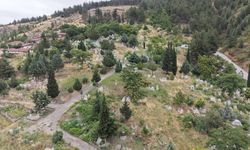 Tokat'ta mezarlıklar belediye ekiplerince temizleniyor