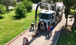 Antalya'da temizlik ve düzenleme çalışmalarını sürüyor
