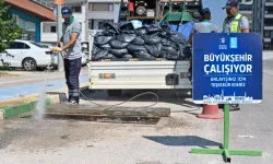 Bursa Büyükşehir'den yağmur suyu ızgaralarında kapsamlı temizlik