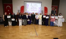 Denizli'de hayatları değişen kadınlar sertifikalarını aldı