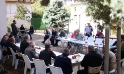 Kocaeli İzmit'te ihtiyaçlar yerinde dinlendi
