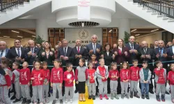 Bakan Ersoy'dan 160 bin kitap kapasiteli dev kütüphane açılışı
