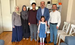 Başkan Altay'dan umreye giden aileye ziyaret