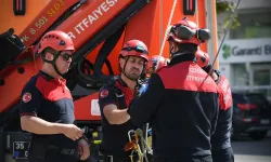 İzmir İtfaiyesi'nden gerçeği aratmayan tatbikat
