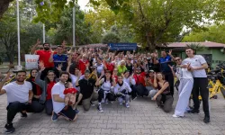 İzmir'de Cumhuriyet coşkusu engelleri aştı