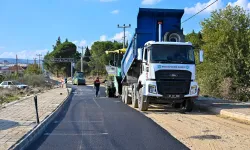 Manisa Köprübaşı'nda asfalt mesaisi sürüyor