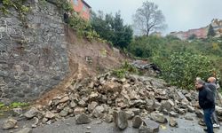 BAĞLIK'TA HEYELAN 3 KATLI BİNA BOŞALTILDI