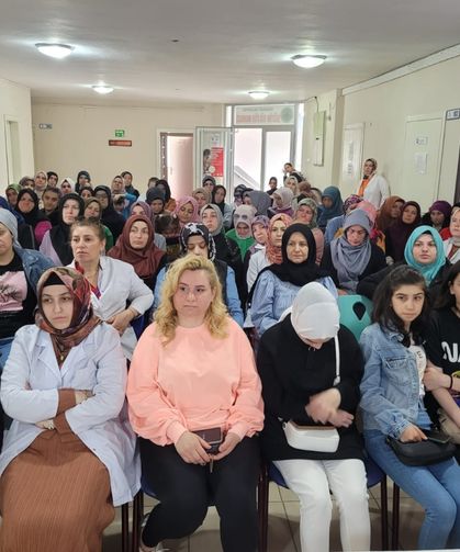 Tekkeköy'de kadınlara "dijital pazarlama ve dijital okuryazarlık" eğitimi verildi