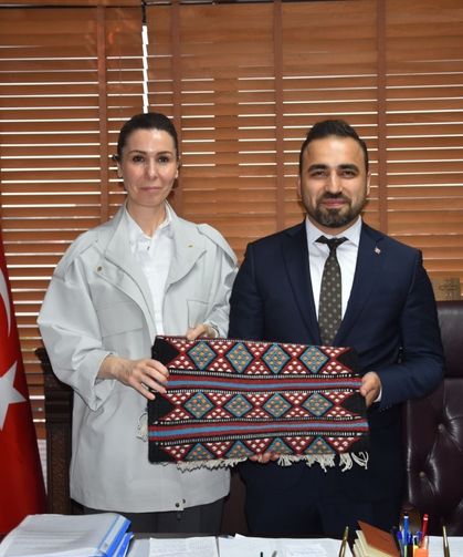 AK Parti Genel Başkan Yardımcısı Karaaslan'dan Vezirköprü Belediye Başkanı Gül'e ziyaret