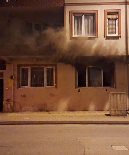 Samsun’da evde çıkan yangında 3 yaşındaki çocuk dumandan etkilendi