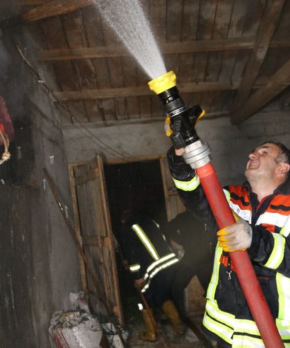 Amasya'da yaklaşık 500 saman balyası yandı
