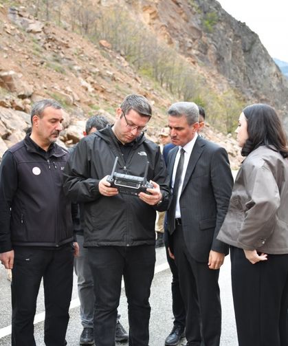 GÜNCELLEME- Gümüşhane-Giresun karayolu heyelan nedeniyle ulaşıma kapandı