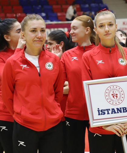 İşitme Engelliler Türkiye Voleybol Şampiyonası Karabük'te sürüyor