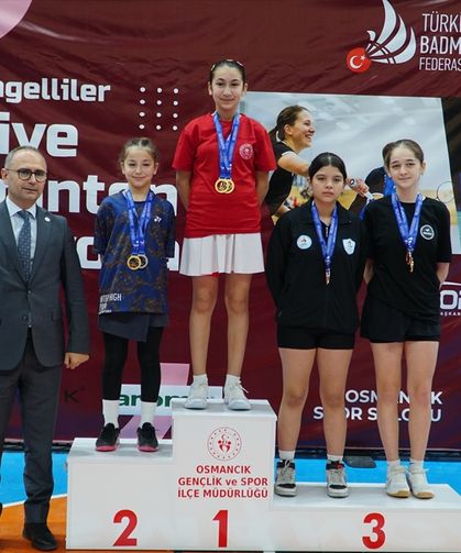 İşitme Engelliler Türkiye Badminton Şampiyonası sona erdi