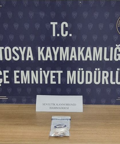 Kastamonu'da uyuşturucu operasyonunda yakalanan 3 şüpheliden 1'i tutuklandı