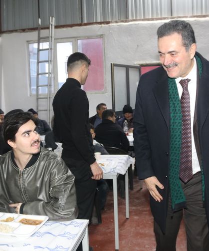 AK Parti Amasya Milletvekili İpek, Şahinler köyünde iftar yaptı