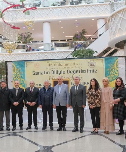 Çorum'da 'Hat, Tezhip ve Ebru Sergisi' açıldı