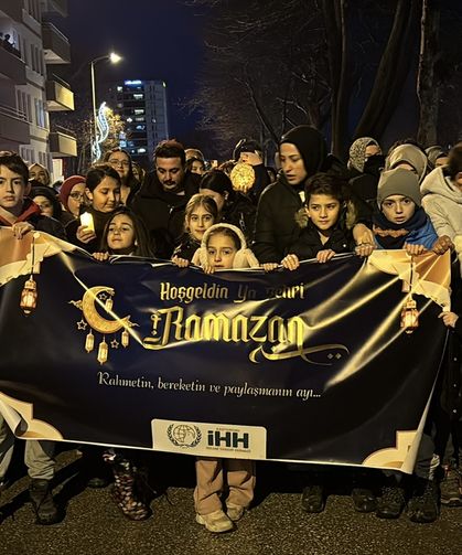 Kastamonu'da ramazan ayı dolayısıyla fener alayı düzenlendi