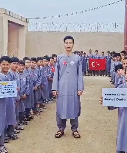 Afganistan'daki yetim çocuklardan 'Devlet Dede'ye teşekkür
