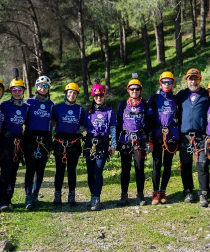 Manisa'da kadın sporcular Gelin Uçtu Kanyonu'nu geçti