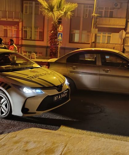 Sinop'ta tartıştığı sürücünün önünü kesen alkollü sürücüye 205 bin lira ceza uygulandı