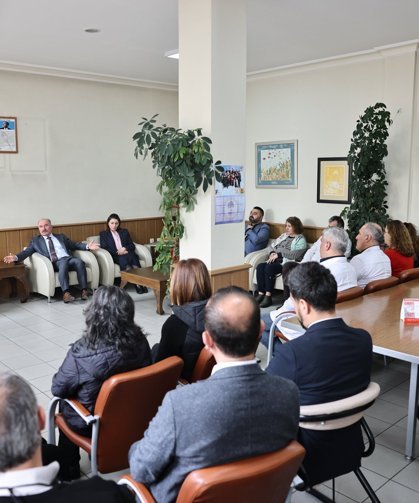 Çorum Valisi Çalgan, okullardaki güvenlik tedbirlerini inceledi