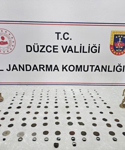 Düzce'de Roma ve Bizans dönemine ait olduğu değerlendirilen 136 eser ele geçirildi