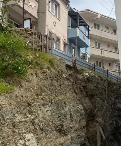 Edirne Keşan'da çökme tehlikesi! Mahalleli tedirgin