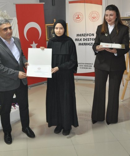 Merzifon ADEM'de 80 kursiyere sertifika verildi