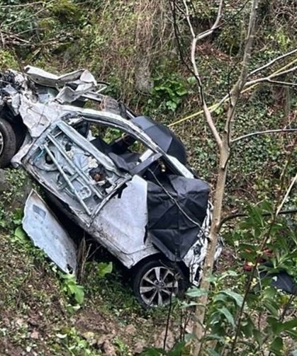 Ordu'da yamaçtan yuvarlanan otomobildeki baba ile kızı öldü