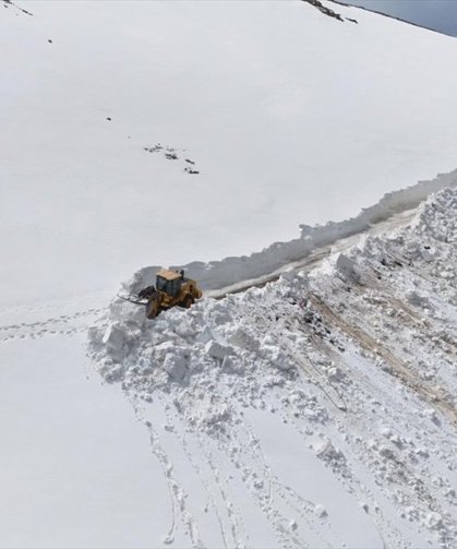 Ordu'nun yayla yollarında karla mücadele çalışmaları sürüyor