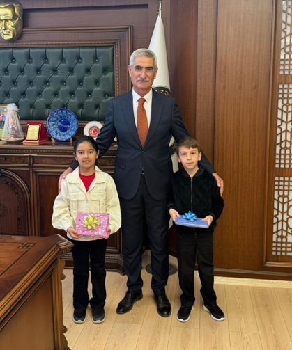 Pazar Belediye Başkanı Pervanlar, koltuğunu öğrenciye devretti