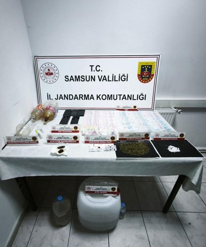Samsun'da uyuşturucu operasyonunda 5 zanlı yakalandı