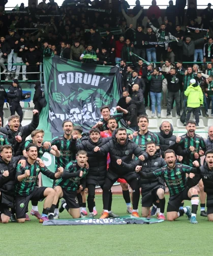 Borçkaspor şampiyonluk golüyle zirveye çıktı