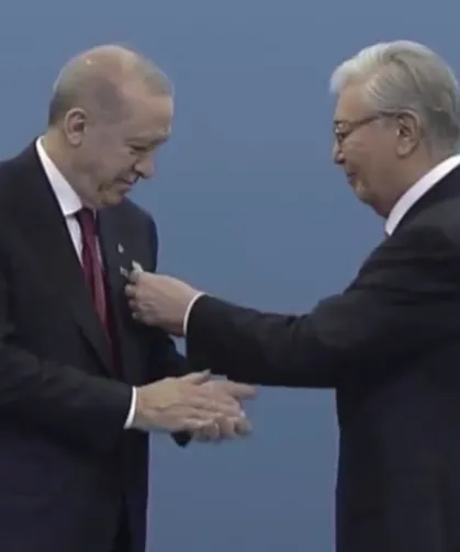 Cumhurbaşkanı Erdoğan'a Kazakistan'da 'Hoca Ahmet Yesevi Nişanı' takdim edildi