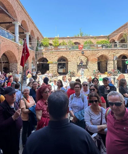 İzmir Büyükşehir'den emeklilere özel gezi programı