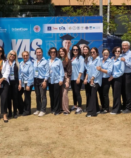 İzmir'de 3. Yaş Üniversiteleri gençlik enerjisi yayıyor