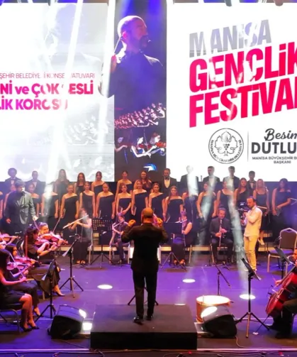 Manisa Gençlik Festivali'nde unutulmaz konser