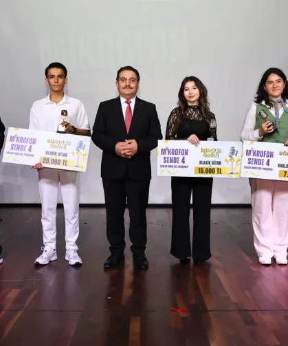 Sakarya'da 'Mikrofon Sende 4'te final coşkusu