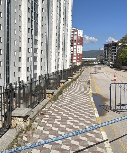Tokat'ta çökme tehlikesi olan site duvarında önlem alındı