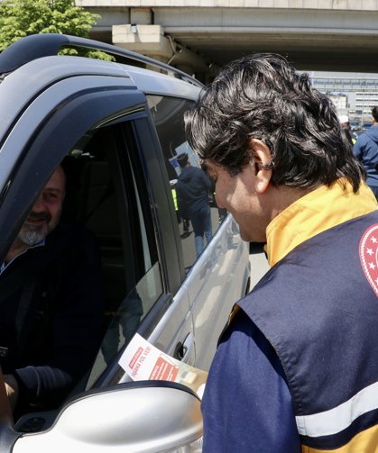 Trabzon'da ambulanslar için fermuar sisteminin önemi sürücülere anlatıldı