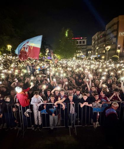 Trabzonspor taraftarları, Ziraat Türkiye Kupası finalini dev ekrandan takip etti