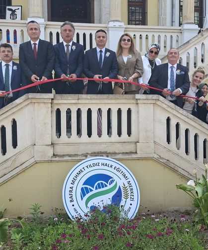 Bafra Mehmet Yıldız Halk Eğitimi Merkezinde yıl sonu sergisi açıldı