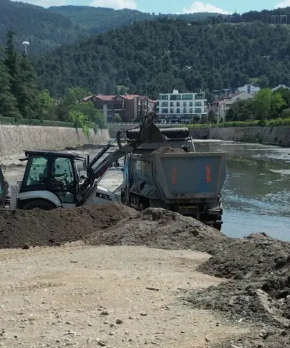 Bursa Nilüfer Çayı'nda temizlik çalışmaları tamamlandı