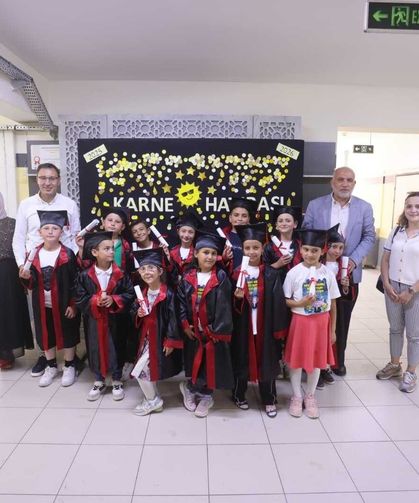 Canik Belediye Başkanı Sandıkçı, çocukların karne sevincine ortak oldu
