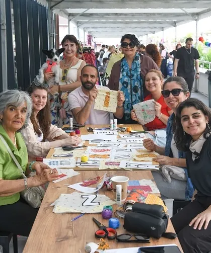 Esat Semt Hâli'nde renkli kermes